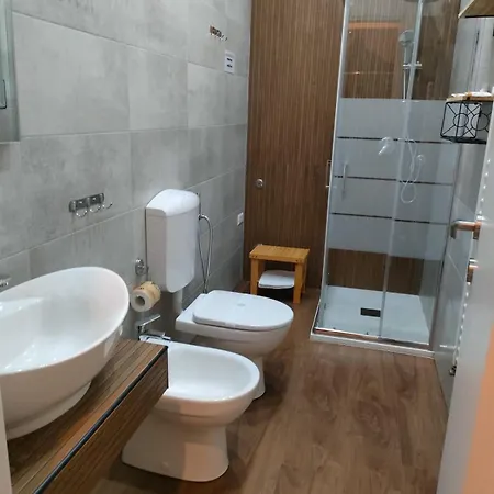 Piano Terra Con Idromassaggio Parco Dora-daniele's House Turín